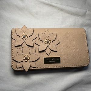 Henri Bendel Light Pink Wallet with 3D Flowers NWOT